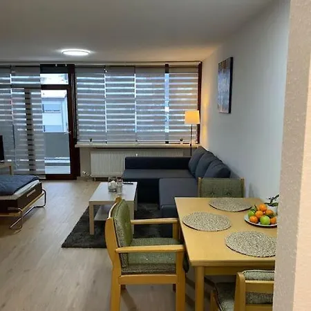 Frisch Renoviert & Eingerichtet *